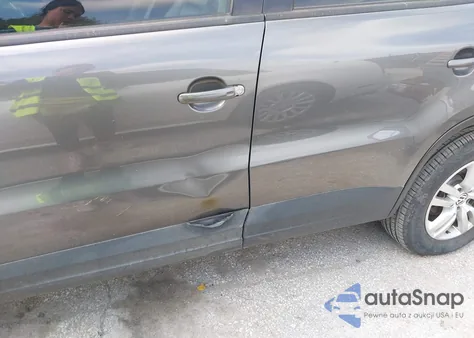 2016 Volkswagen Tiguan S z USA, uszkodzony, nr VIN WVGAV7AX2GW585807